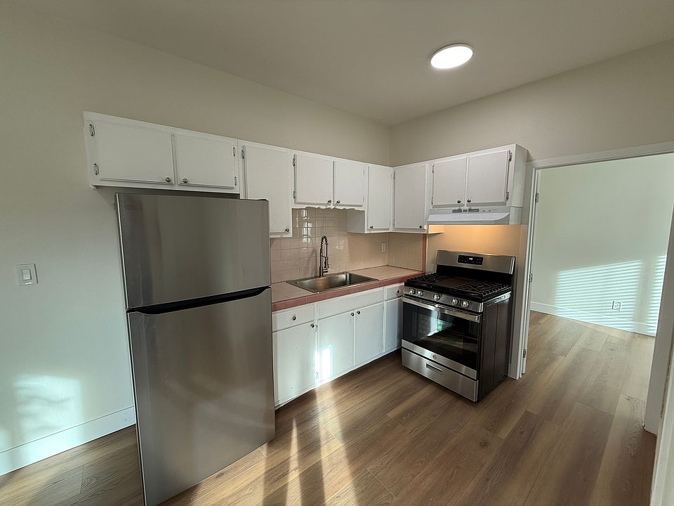 1st image of 1119 N Coronado St #310