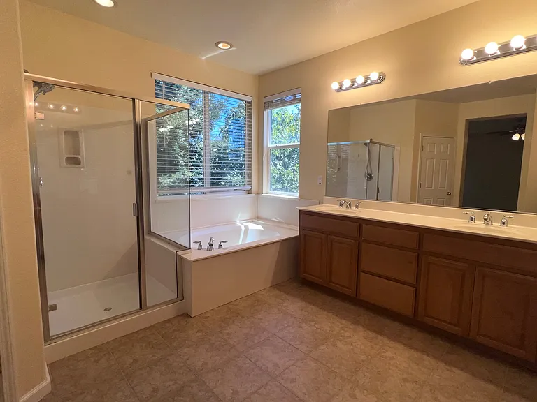 771 Cathedral Way — Photo 35