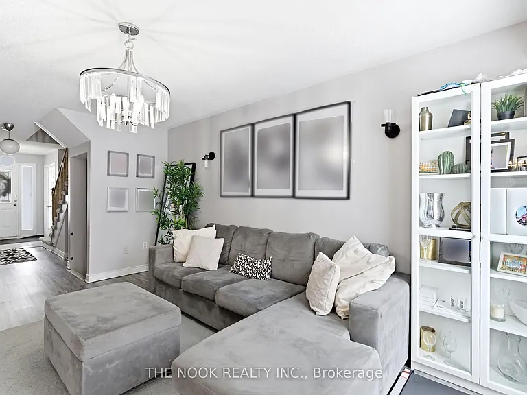 119 Brownstone Cres — Photo 7