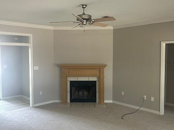 4th image of 15092 Warren Dr