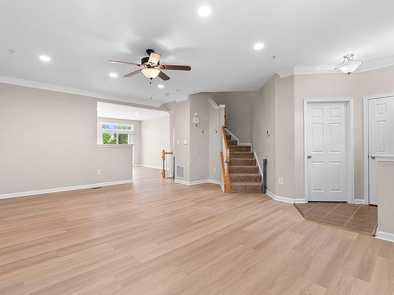 5th image of 7597 Taunton Ct