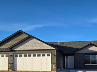 808 12th St SE, Waseca, MN 56093