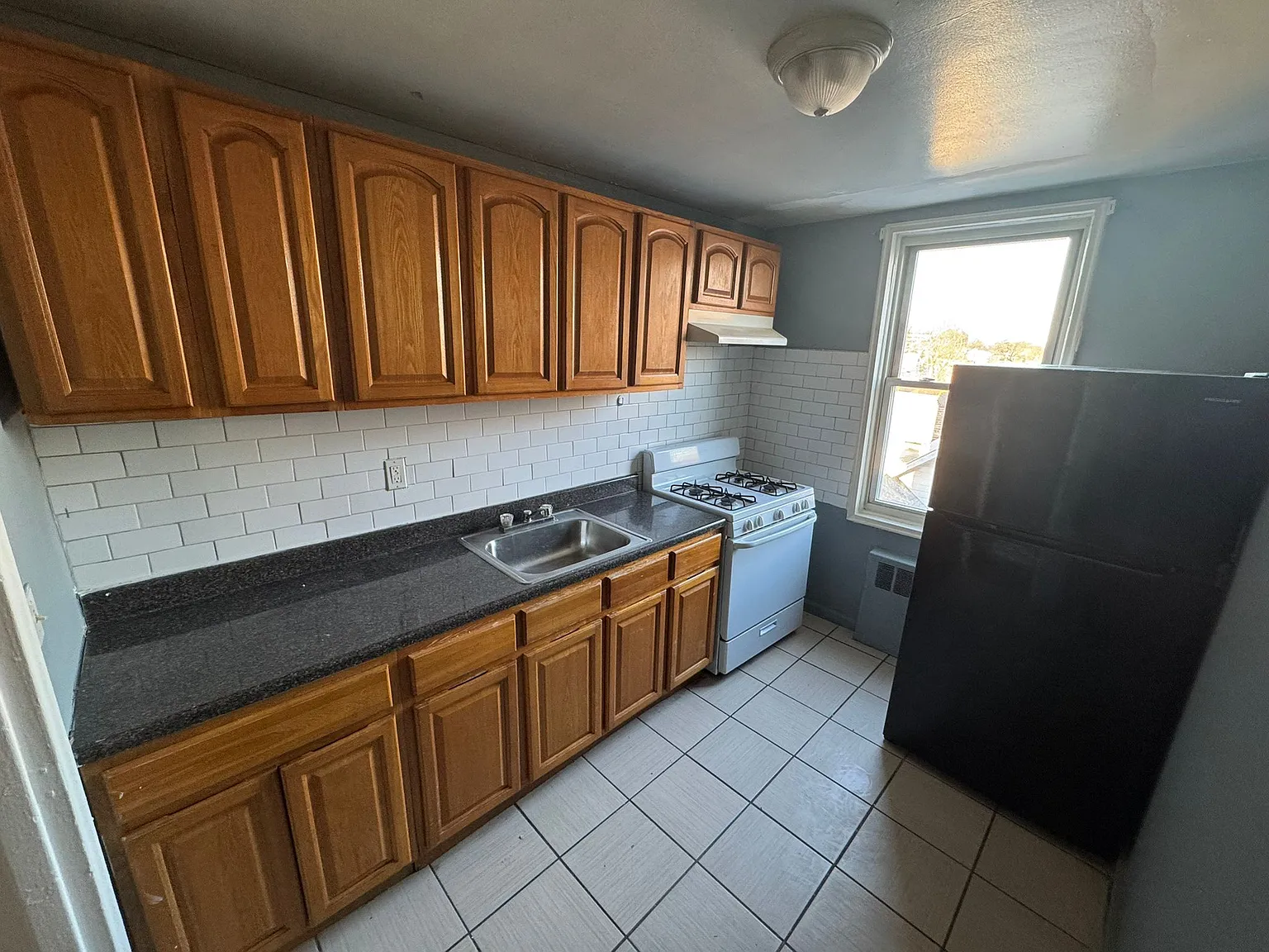 2 bed, $1,895 — Photo 3