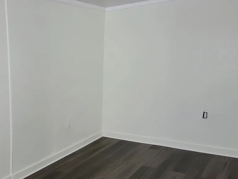 102 Grove St — Photo 5