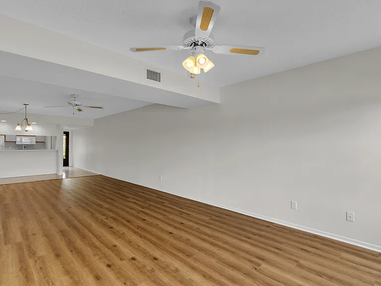43 Plantation Dr #106 — Photo 11