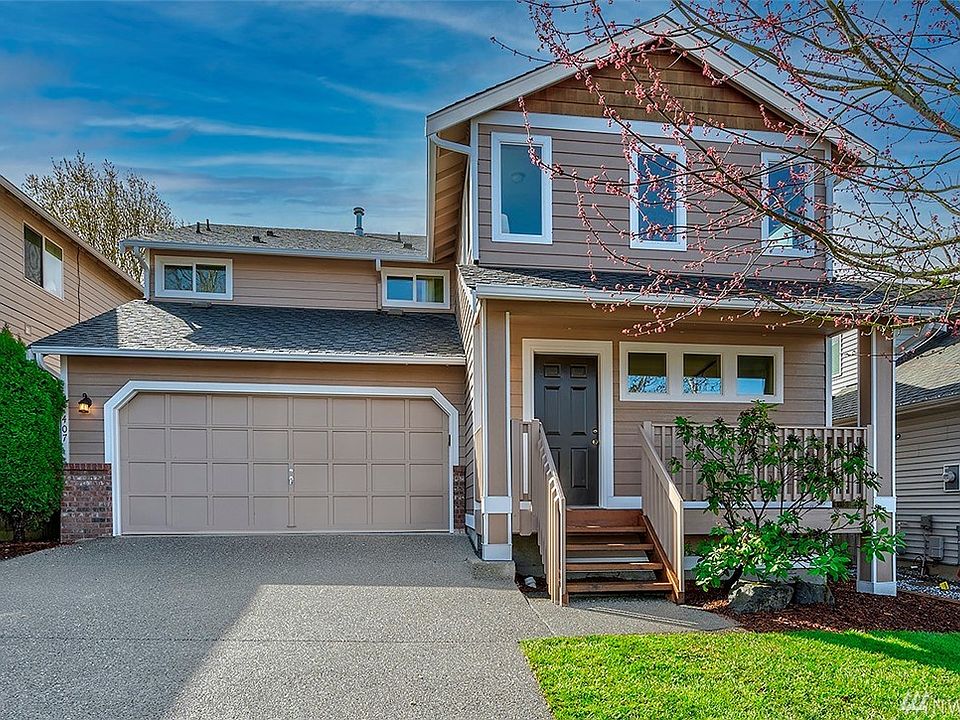 A model home when the development was first built, this well maintained and beautifully updated property waits for you in Renton.