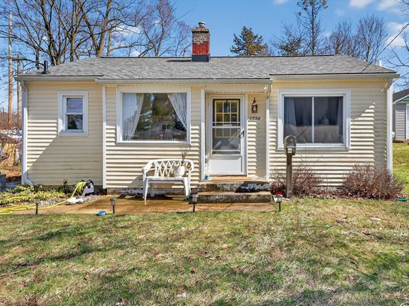 1734 Texel Dr, Kalamazoo, MI 49048