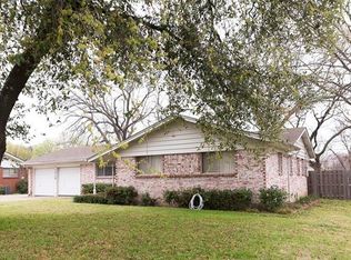 1218 Tanglewood Dr, Cleburne, TX 76033