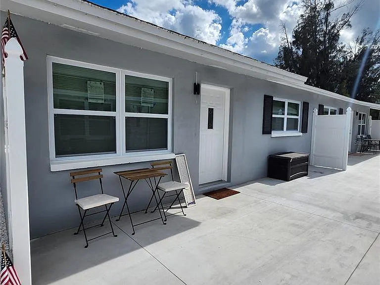 15406 Avalon Ave #3 — Photo 1