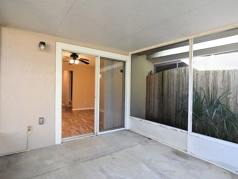 1066 Dolphin Dr — Photo 23