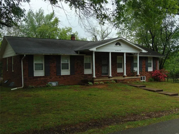 904 Plum St, Doniphan, MO 63935