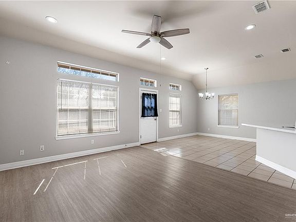 5th image of 4605 W Hackberry Ave