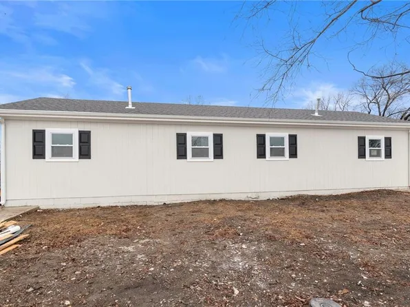 1213 S Payne St, Olathe, KS 66061