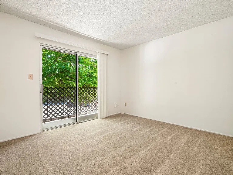 Northridge Terrace Apartments at 4900-4948 Stamas Lane, Fair Oaks California — Photo 19