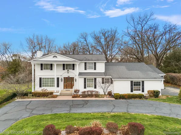 4530 Ranch Ln, Bloomfield Hills, MI 48302