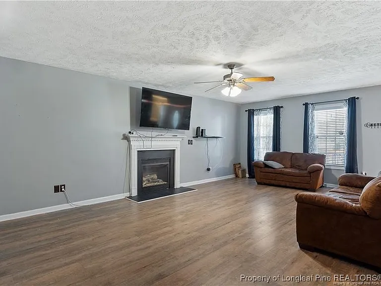 717 Lenoir Dr — Photo 8