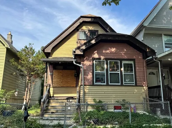 2355 N 17th STREET, Milwaukee, WI 53206