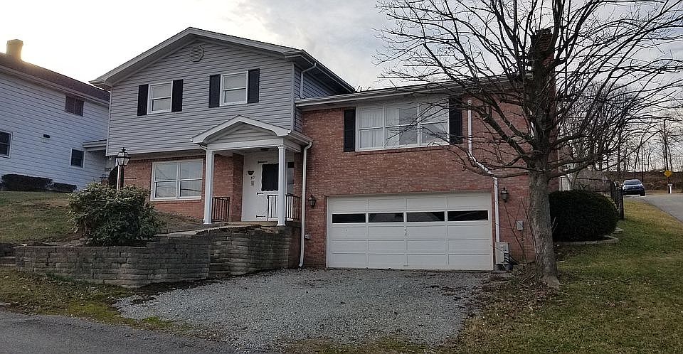 1st image of 301 S 6th St