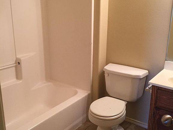 5th image of 410 Arroyo Vista Ct Unit 2