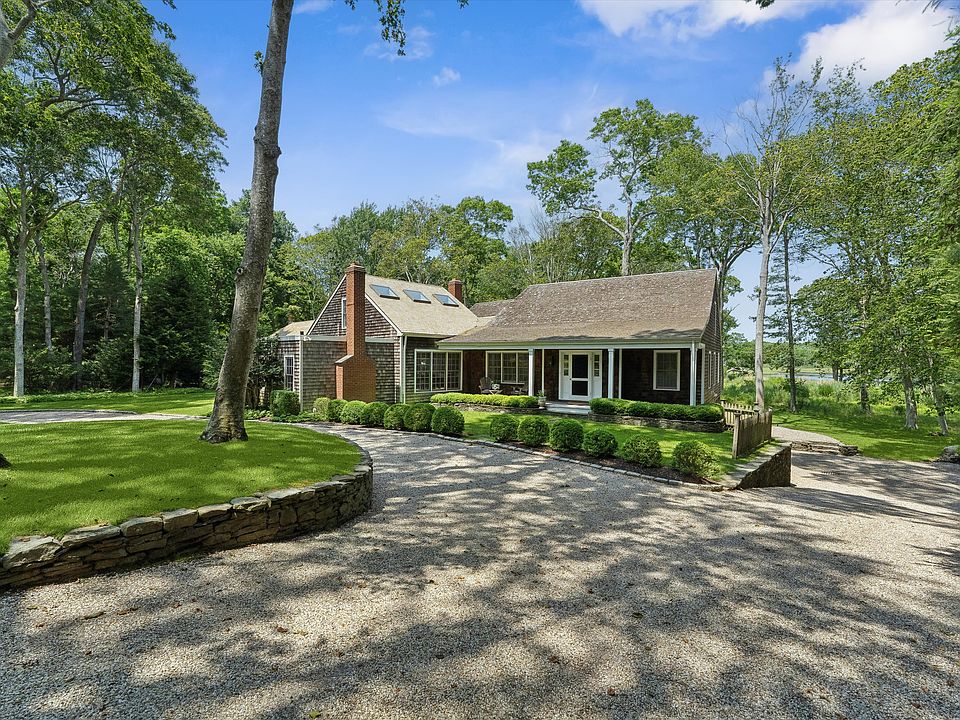 1st image of 9 Salt Meadow Ln
