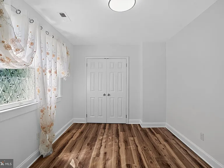 137 Walker Ln — Photo 16
