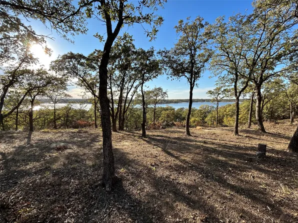 161 Nocona Dr, Nocona, TX 76255