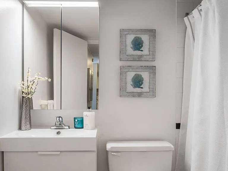 5651 Ogilvie St — Photo 10