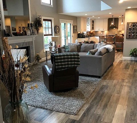 4th image of 1053 Greenlea Dr