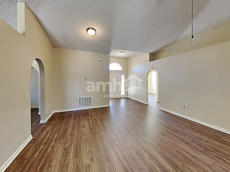2948 Stonegate Ln — Photo 5