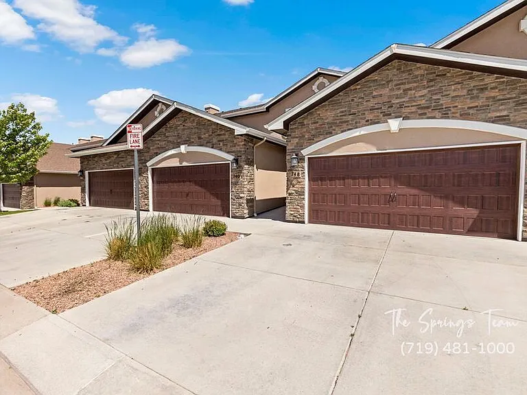 748 Brambleberry Hts — Photo 2