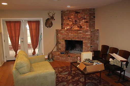 2nd image of 928 Timber Dr