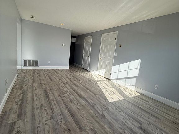 3rd image of 26 Saratoga Ave #3