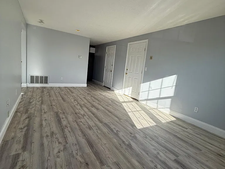14 Saratoga Ave #5 — Photo 10
