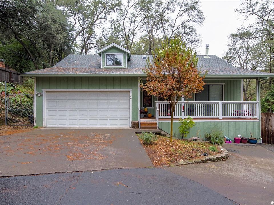 1st image of 2805 Bud Ln