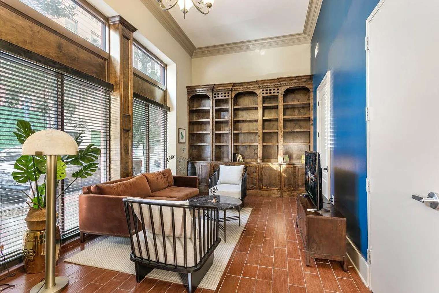 2 bed, 2.0 bath, $5,472 — Photo 1