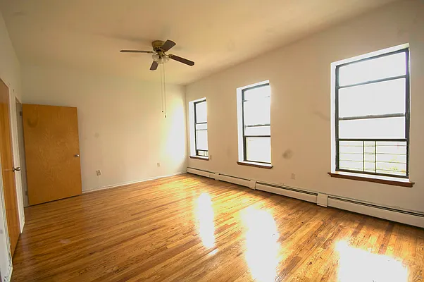 Rented by Link NY Realty | media 46