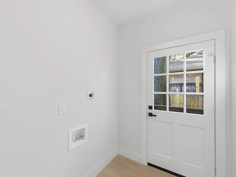 309 E Selma Ave — Photo 25