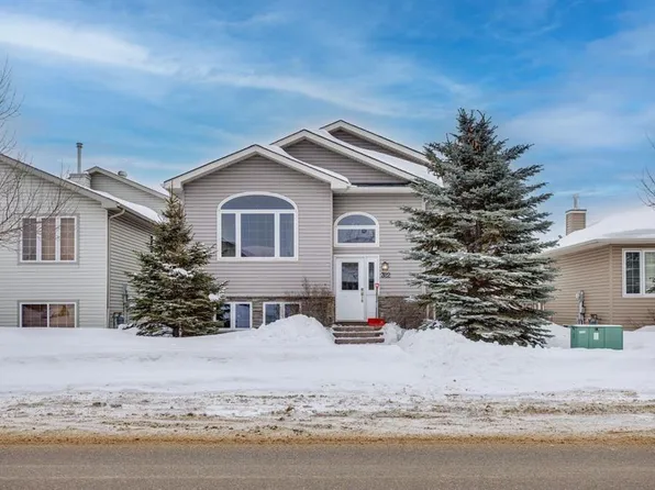 322 W Plamondon Dr, Wood Buffalo, AB T9K 0B2