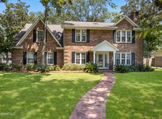 103 Temple Ter, Ocean Springs, MS 39564