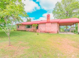 2557 Rains Rd, Pineville, MO 64856