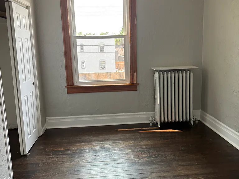 605 W 5th Ave #202 — Photo 3