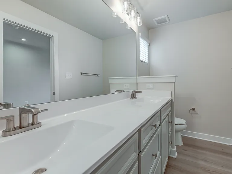 12129 Calgary Loop — Photo 15