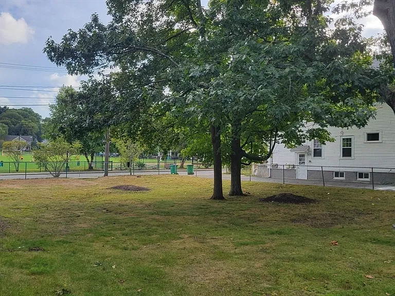 73 Elm Rd #8 — Photo 11