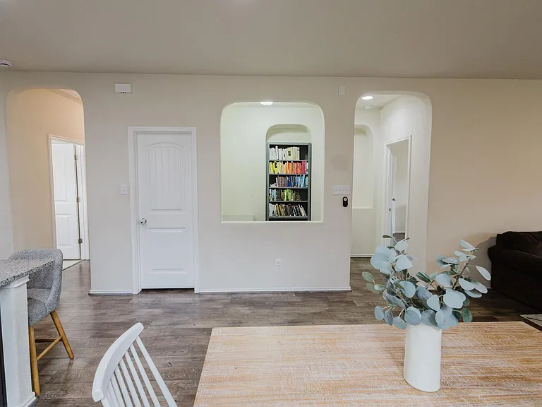2526 Skybound — Photo 15