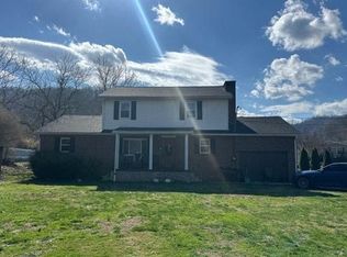 88 Wood St, Matheny, WV 24860