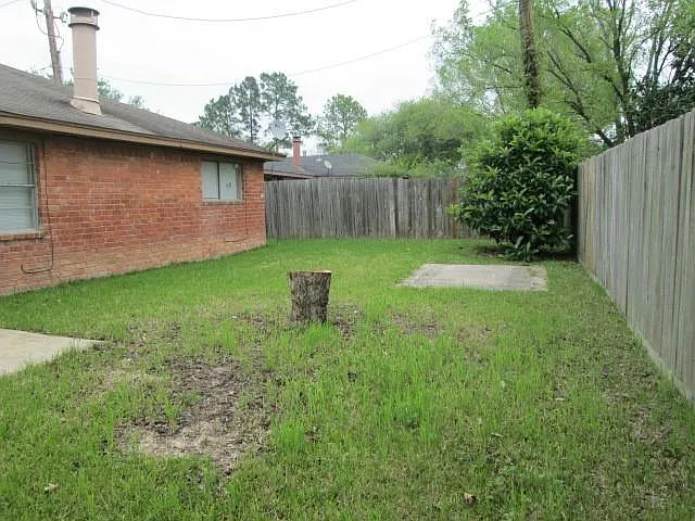 811 Whispering Pine Dr — Photo 17