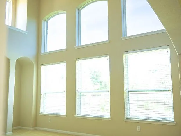 10007 Shire Green Ln — Photo 14