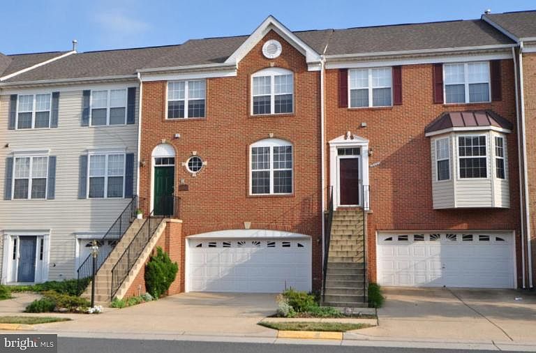 1st image of 43855 Sandburg Sq