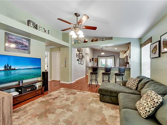 5th image of 11447 Crestlake Village Dr