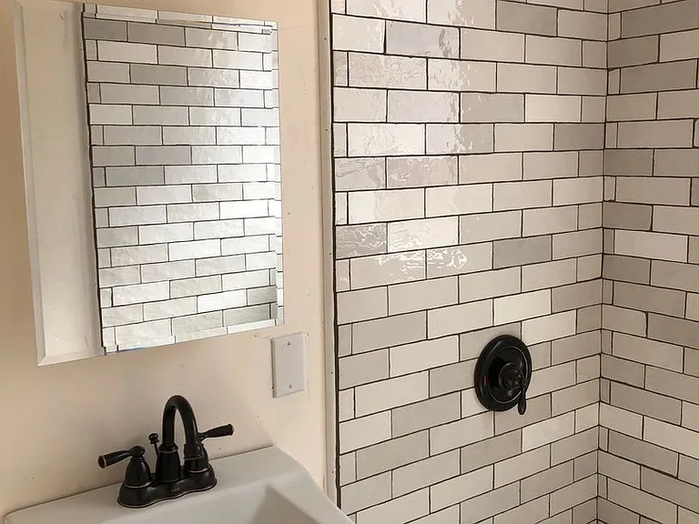 2 bed, 1.0 bath, 815 sqft, $1,795 — Photo 10